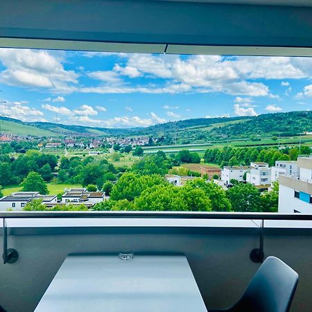 Freshly Renovated Studio Apartment - Top Location In Weinstadt Eksteriør bilde